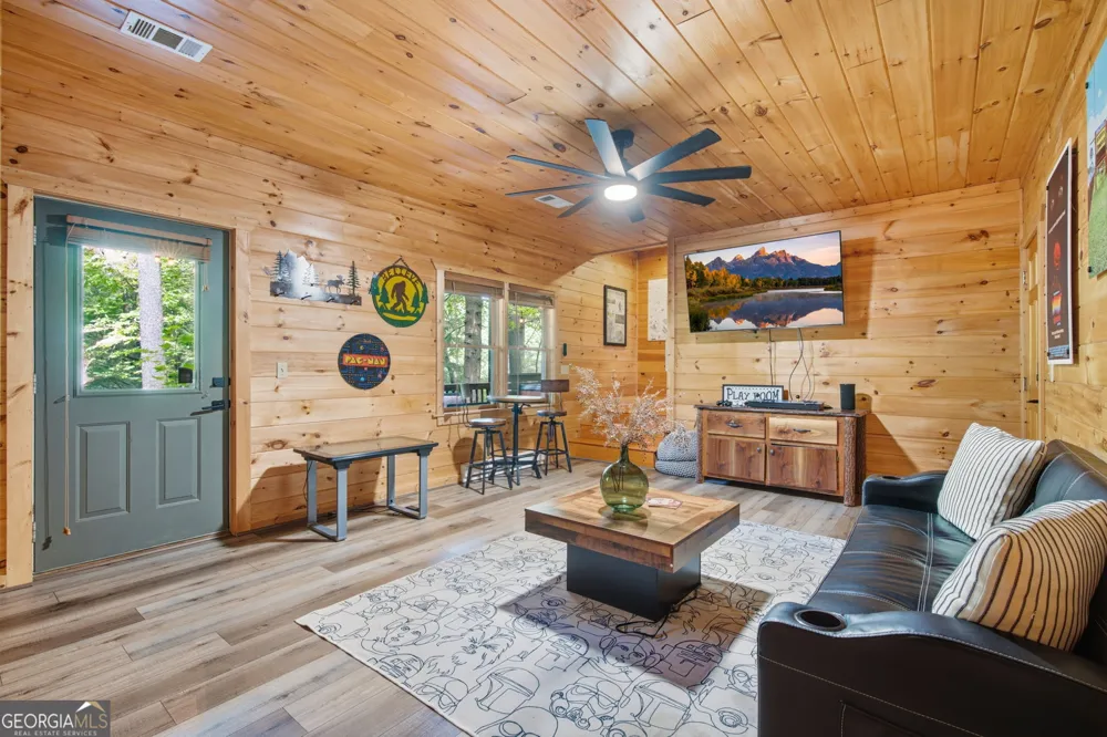 464 Whispering Pine LN Cherry Log, GA 30522