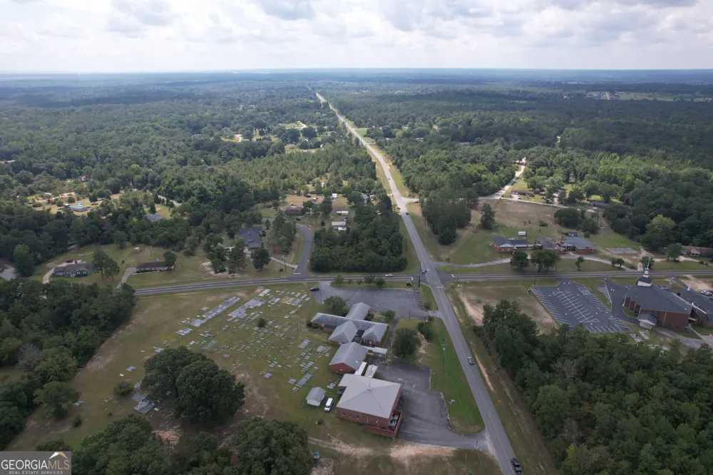 7498 Bethel Church RD Lizella, GA 31052