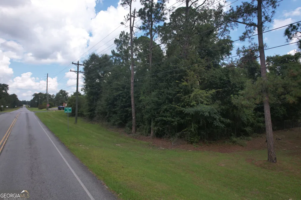 7498 Bethel Church RD Lizella, GA 31052