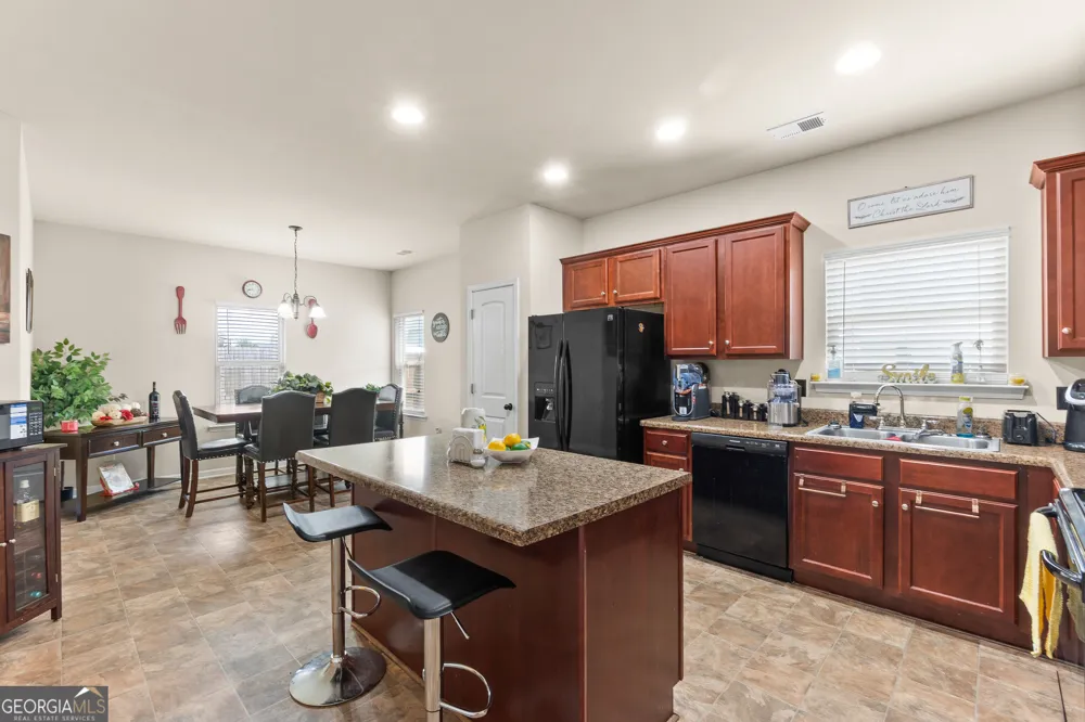 610 Regatta DR Byron, GA 31008