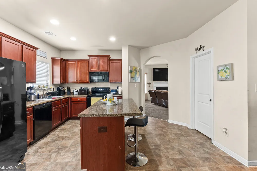 610 Regatta DR Byron, GA 31008