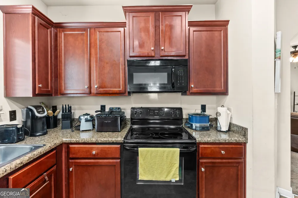 610 Regatta DR Byron, GA 31008