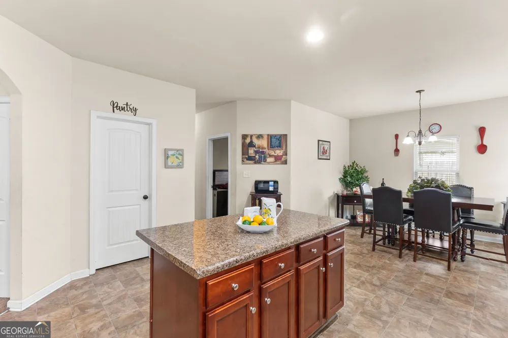 610 Regatta DR Byron, GA 31008
