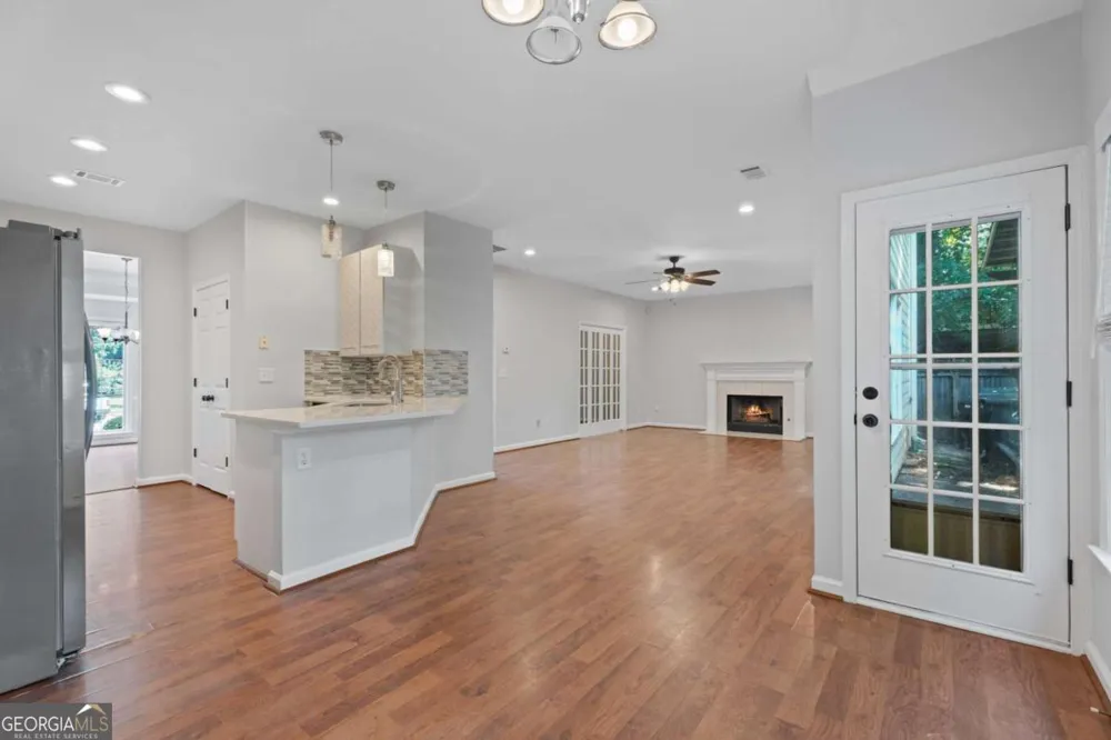 1010 Burycove LN Lawrenceville, GA 30043