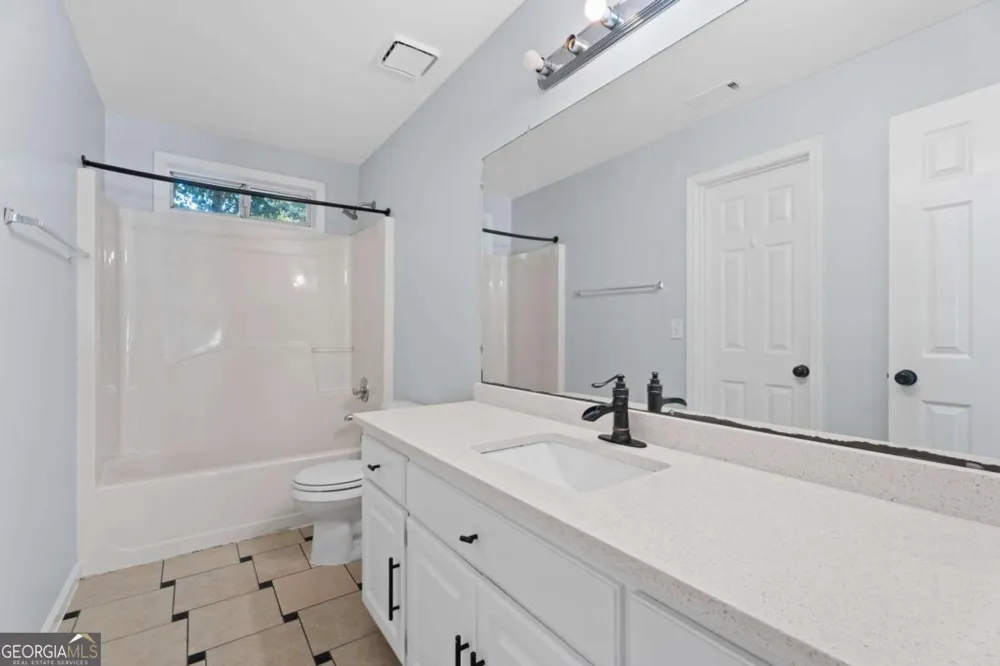 1010 Burycove LN Lawrenceville, GA 30043