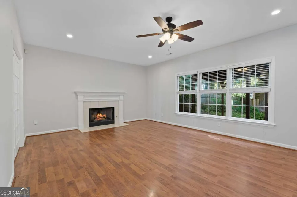 1010 Burycove LN Lawrenceville, GA 30043