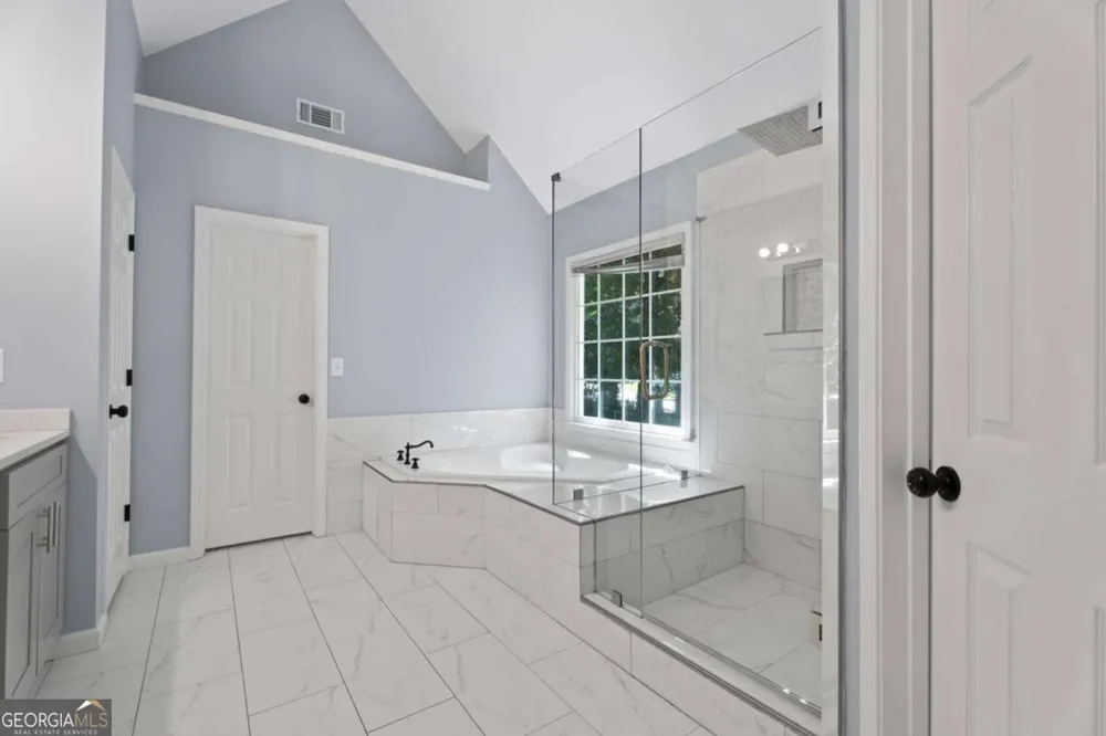 1010 Burycove LN Lawrenceville, GA 30043