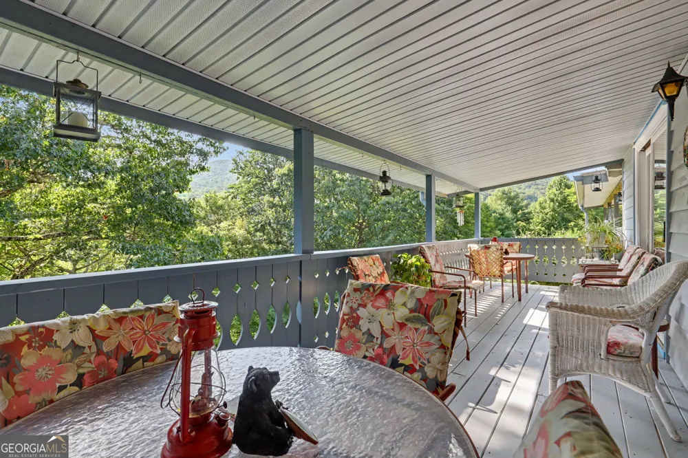 70 Spy Glass CIR Dillard, GA 30537
