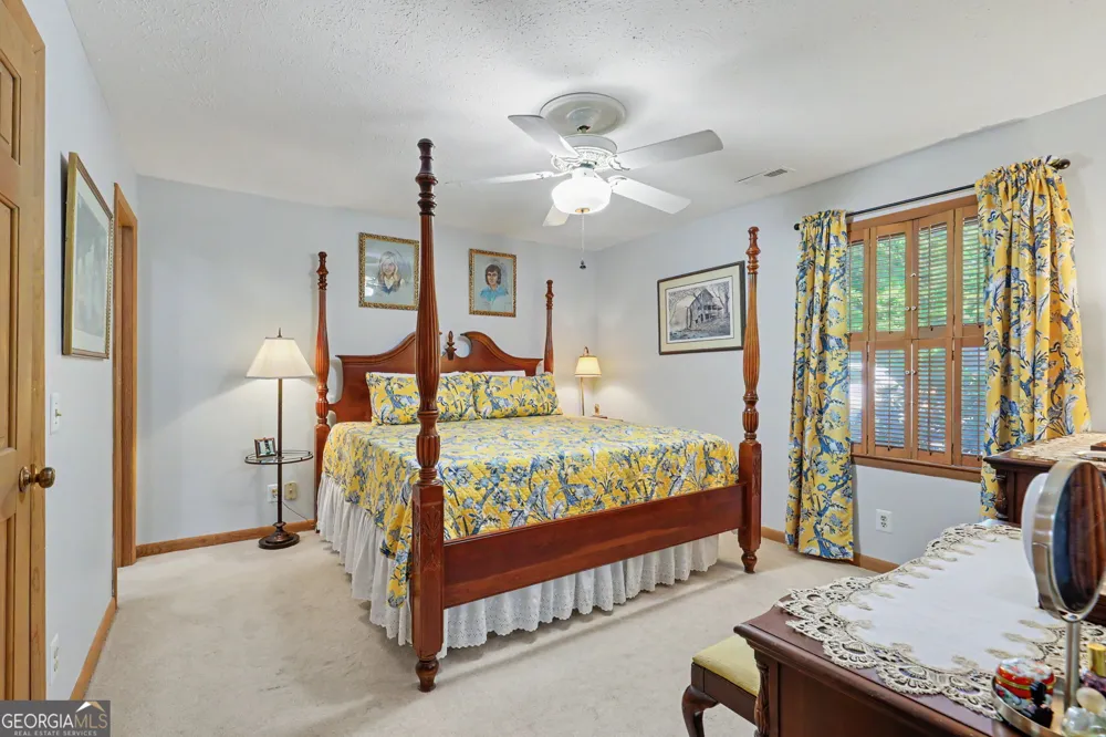 70 Spy Glass CIR Dillard, GA 30537