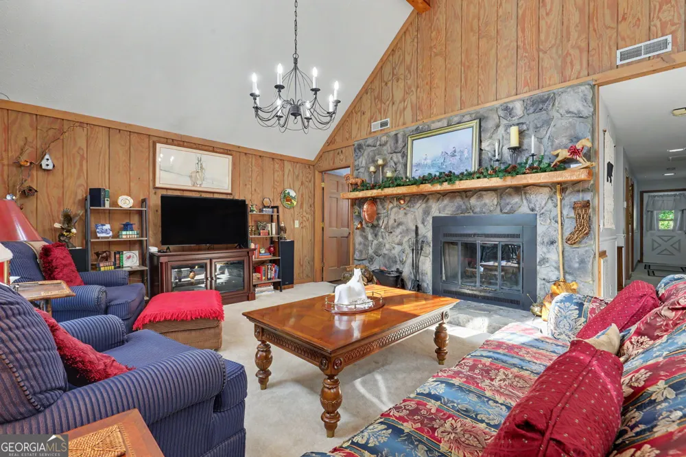 70 Spy Glass CIR Dillard, GA 30537
