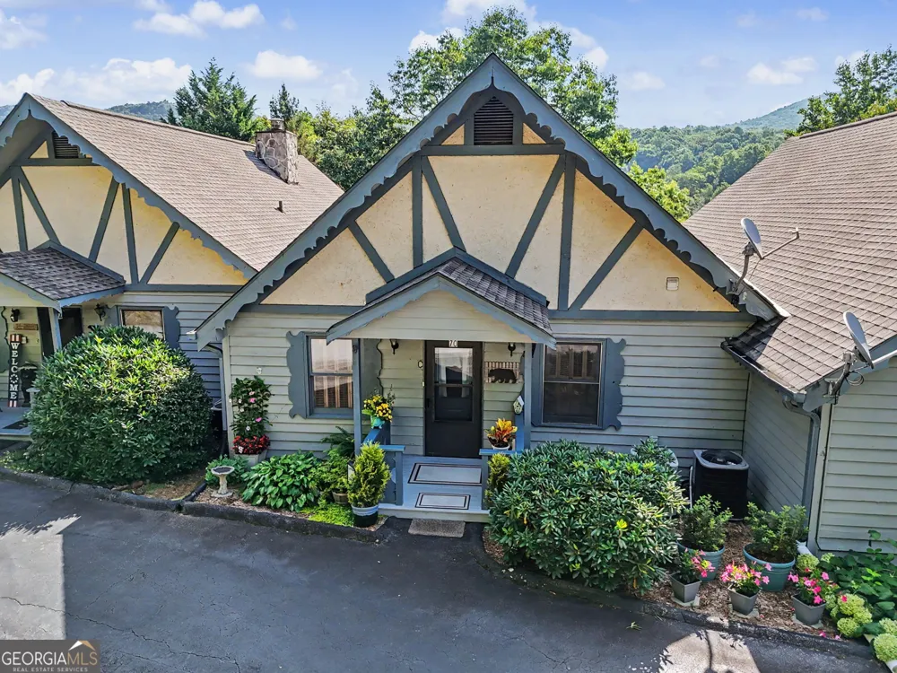 70 Spy Glass CIR Dillard, GA 30537