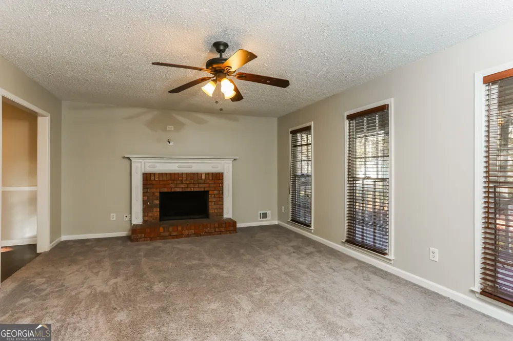 654 Ladora DR Dallas, GA 30157