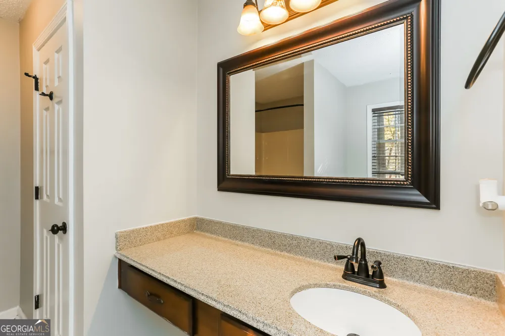 654 Ladora DR Dallas, GA 30157