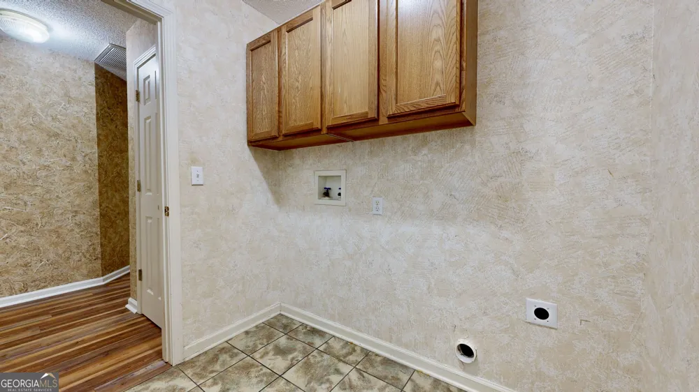 3473 Robin RDG Waycross, GA 31503