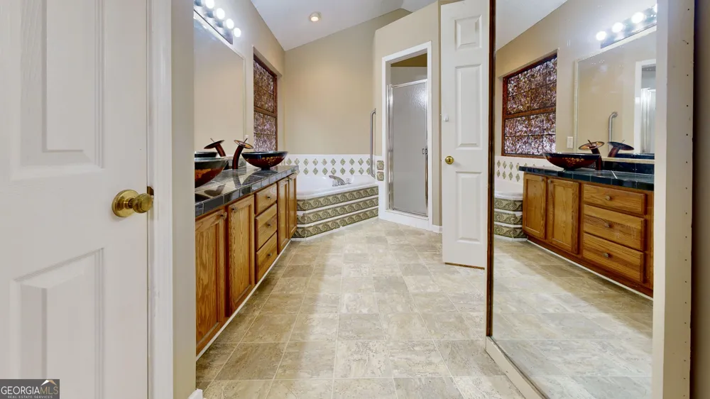 3473 Robin RDG Waycross, GA 31503