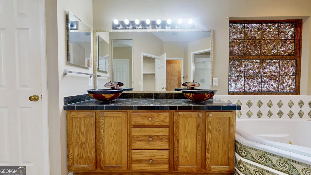 3473 Robin RDG Waycross, GA 31503