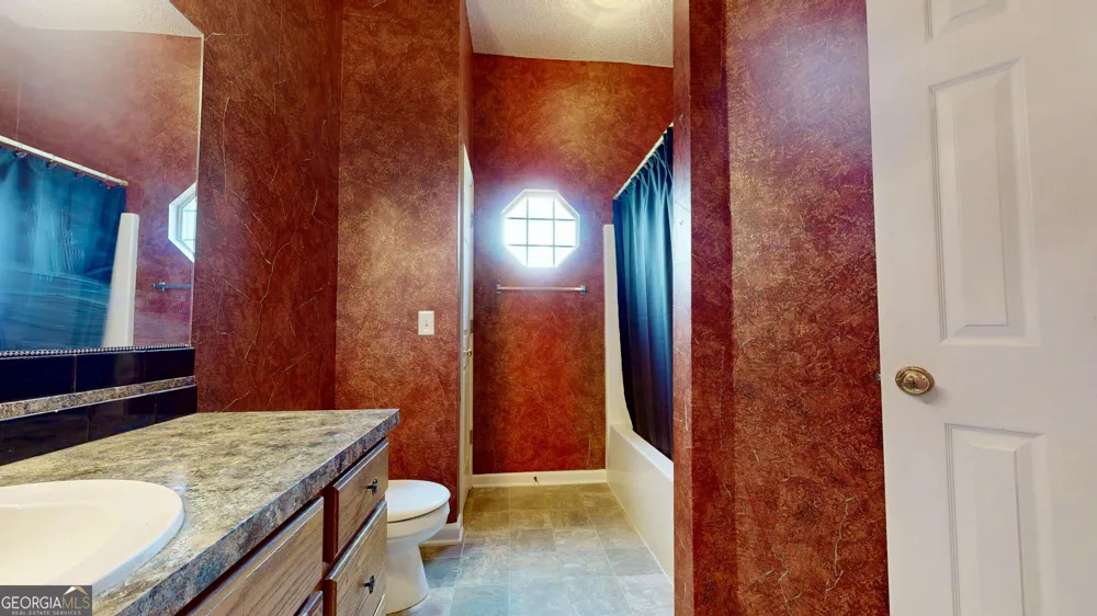 3473 Robin RDG Waycross, GA 31503