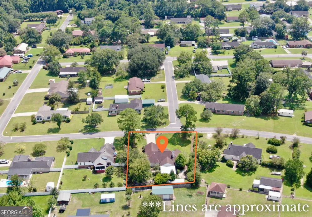 3473 Robin RDG Waycross, GA 31503