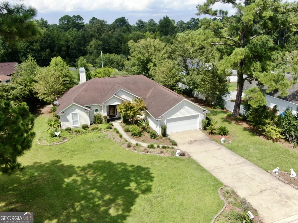 3473 Robin RDG Waycross, GA 31503