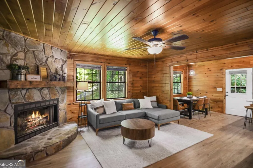 136 Fox Run DR Blue Ridge, GA 30513
