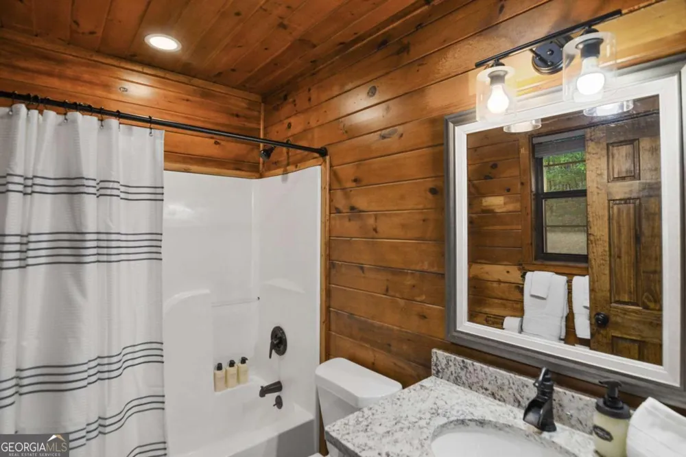 136 Fox Run DR Blue Ridge, GA 30513