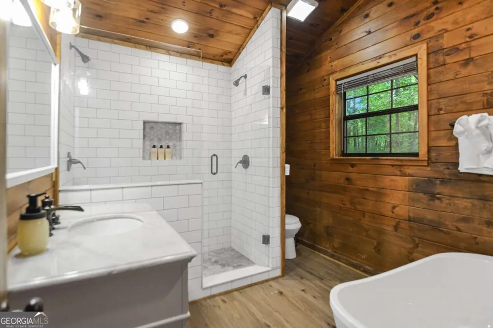 136 Fox Run DR Blue Ridge, GA 30513