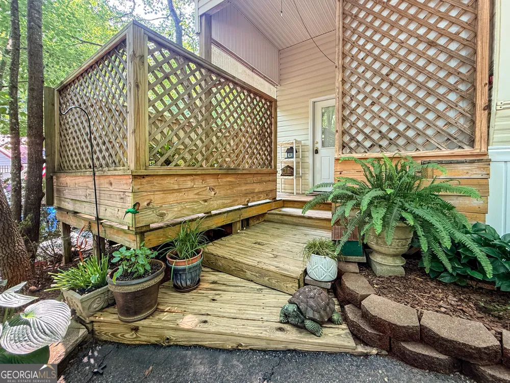 152 Canyon PASS Cleveland, GA 30528