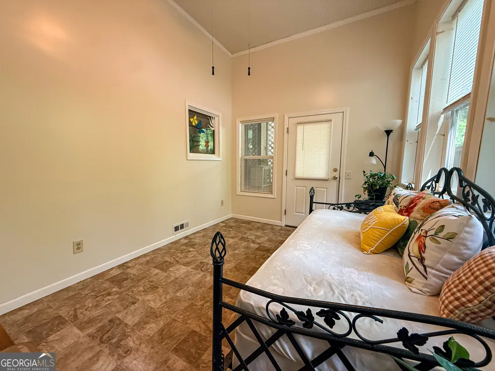 152 Canyon PASS Cleveland, GA 30528