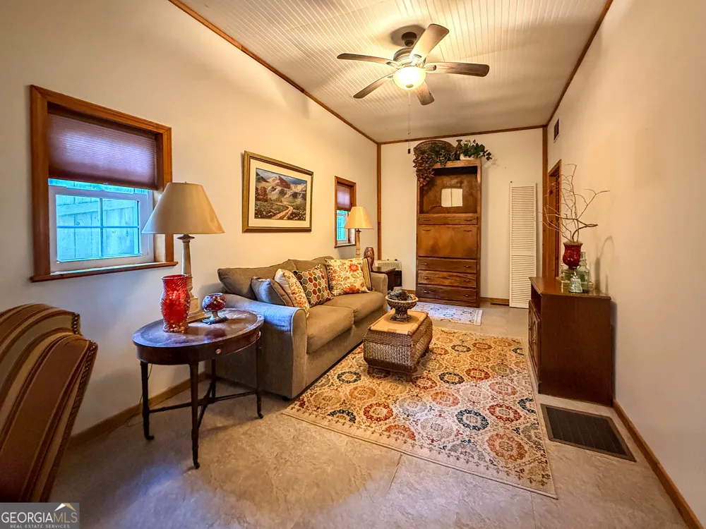 152 Canyon PASS Cleveland, GA 30528