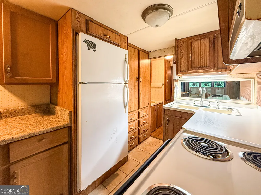 152 Canyon PASS Cleveland, GA 30528