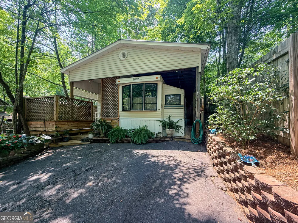 152 Canyon PASS Cleveland, GA 30528