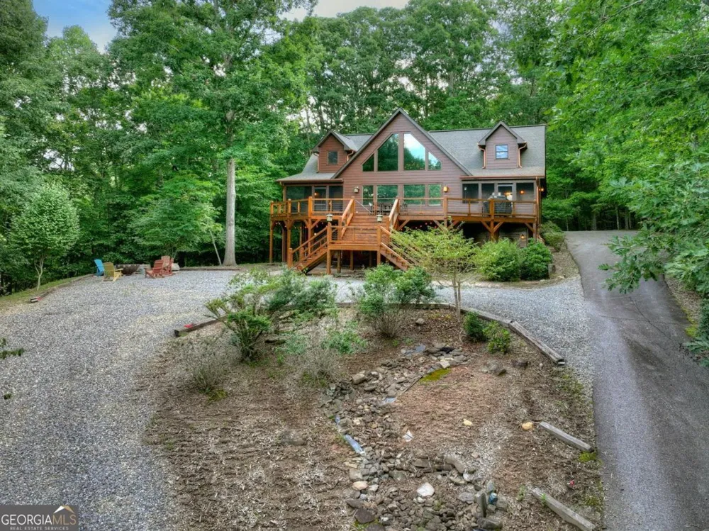 85 Squirrel Chase Morganton, GA 30560
