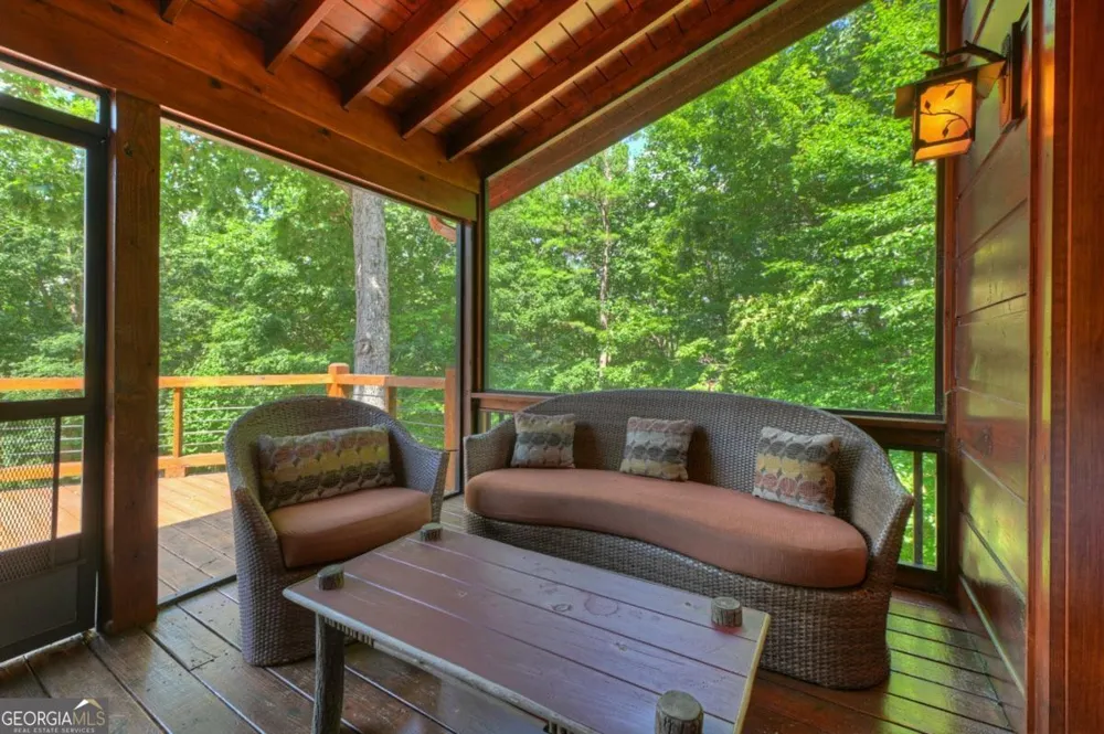 85 Squirrel Chase Morganton, GA 30560