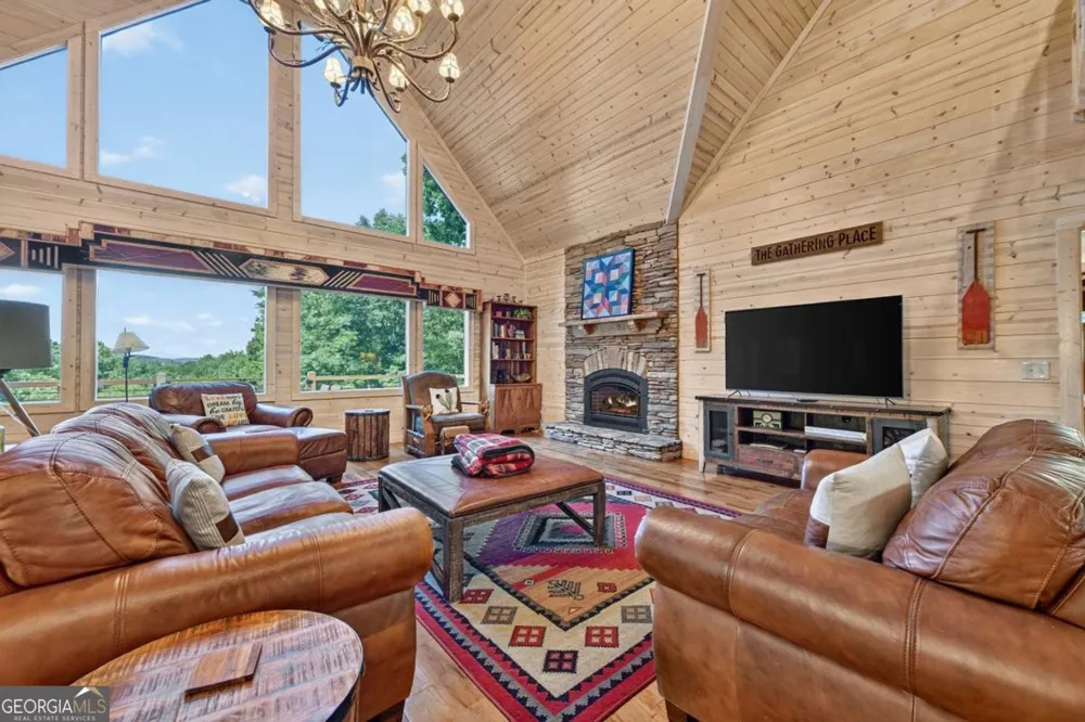 85 Squirrel Chase Morganton, GA 30560