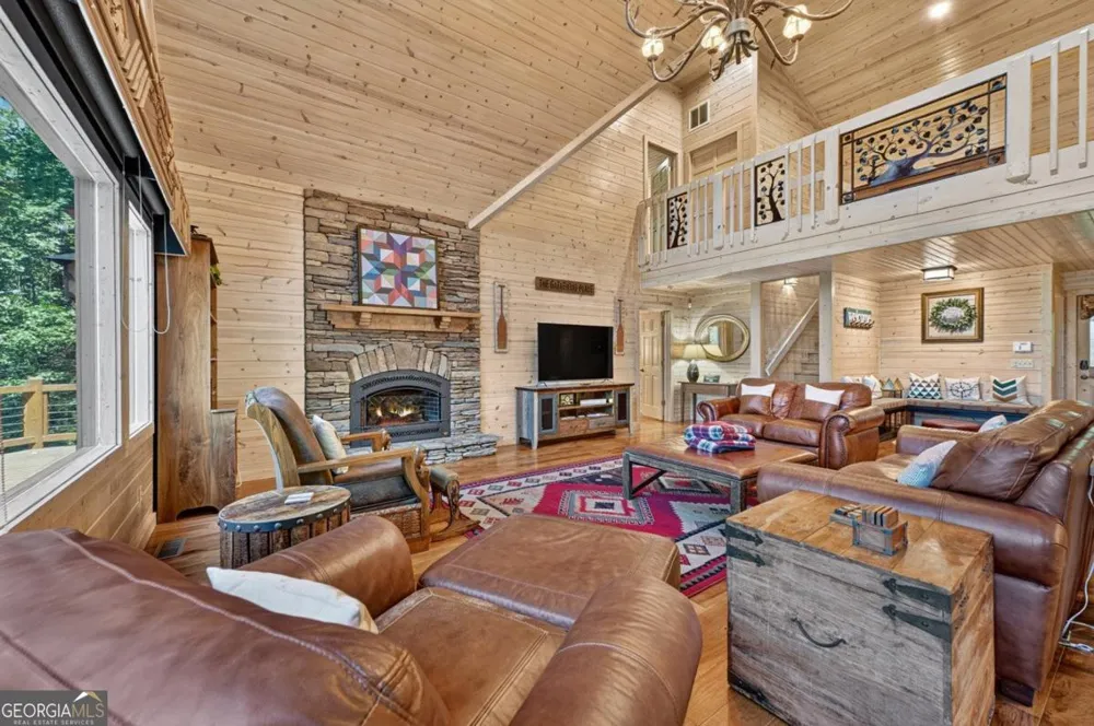 85 Squirrel Chase Morganton, GA 30560