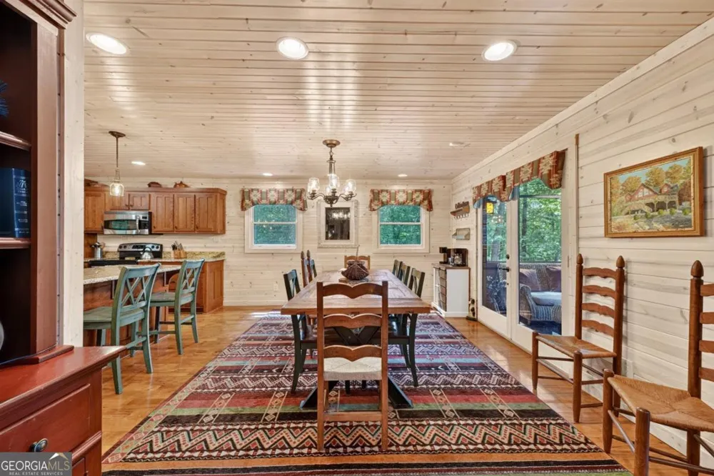 85 Squirrel Chase Morganton, GA 30560