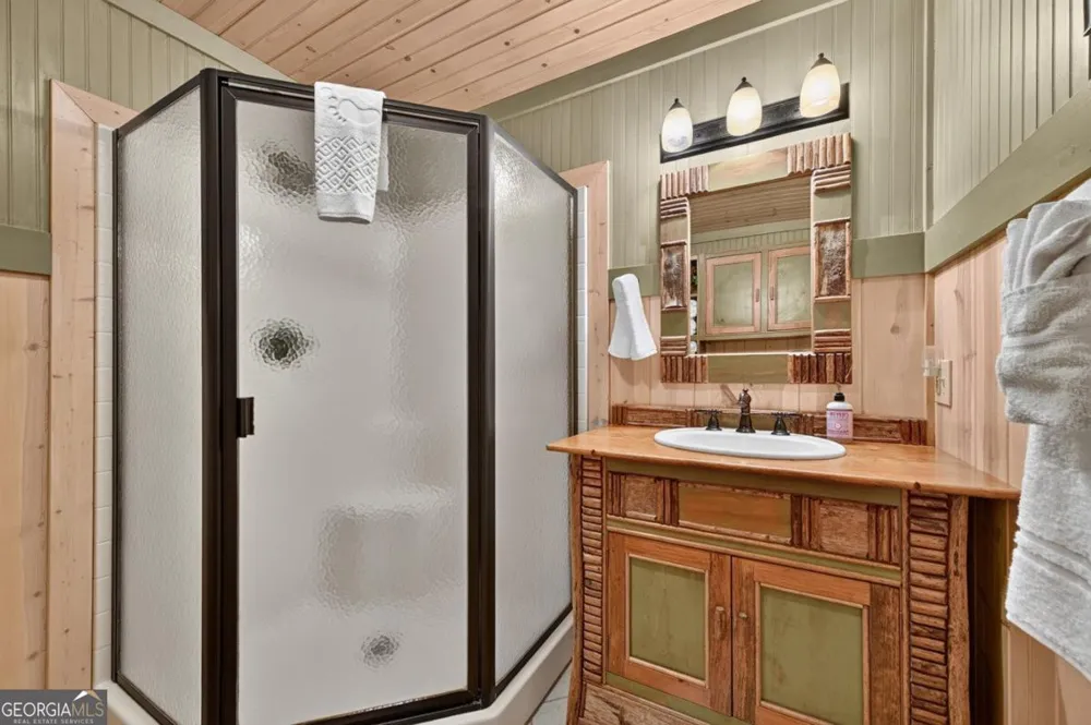 85 Squirrel Chase Morganton, GA 30560
