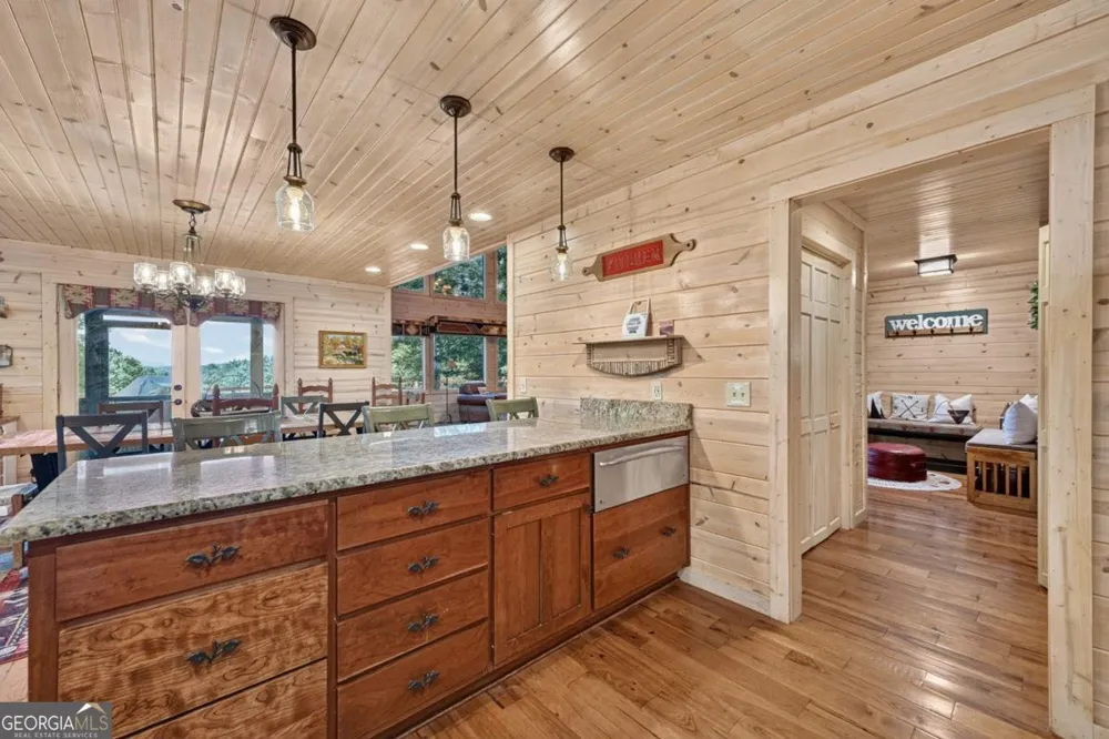 85 Squirrel Chase Morganton, GA 30560