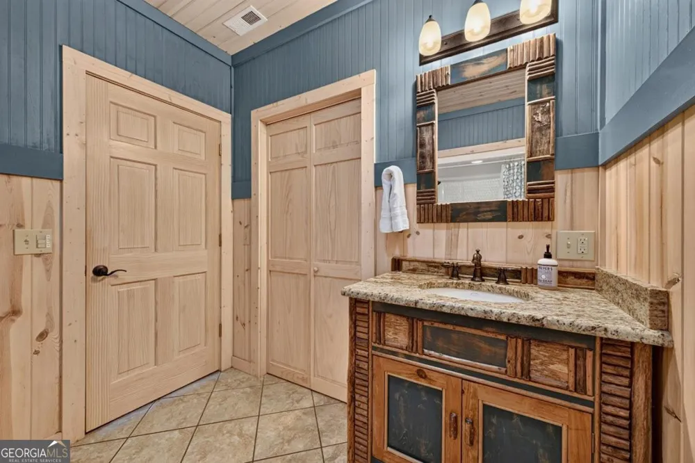 85 Squirrel Chase Morganton, GA 30560