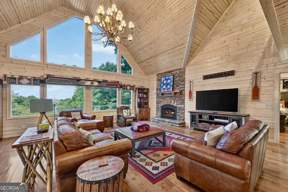 85 Squirrel Chase Morganton, GA 30560