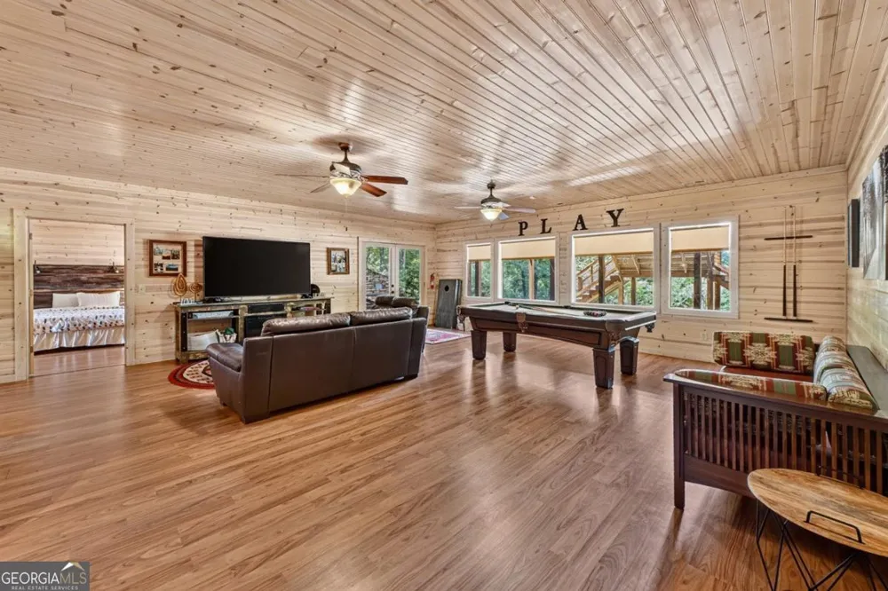 85 Squirrel Chase Morganton, GA 30560