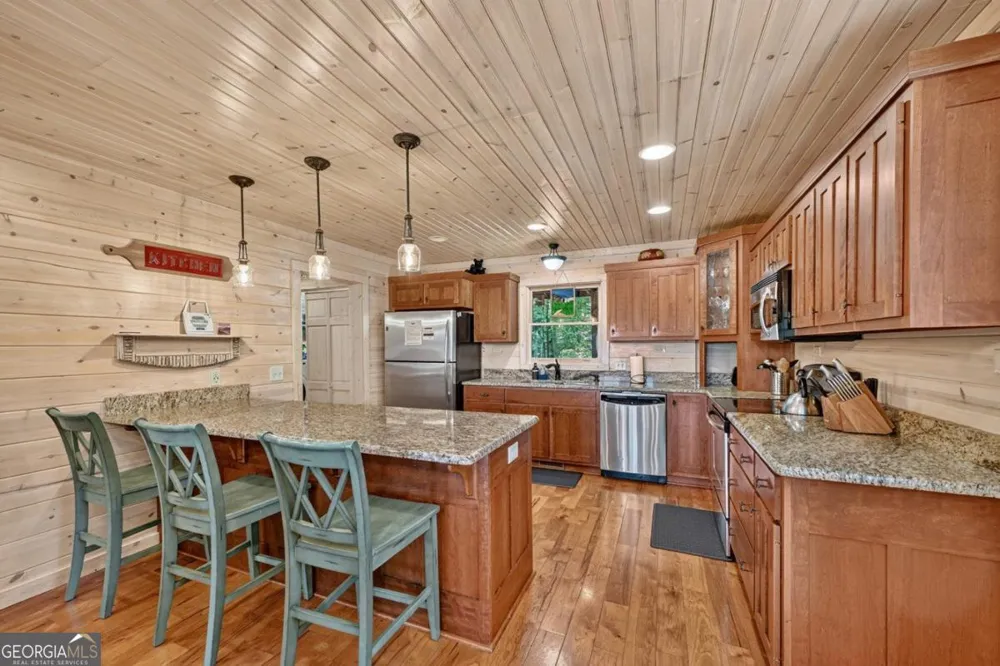 85 Squirrel Chase Morganton, GA 30560
