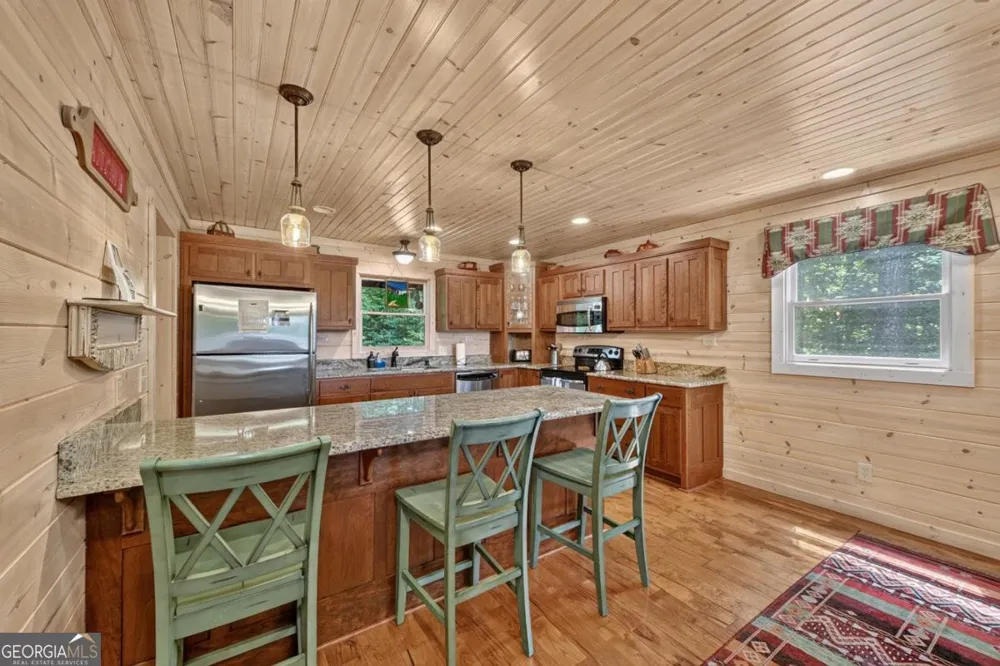 85 Squirrel Chase Morganton, GA 30560