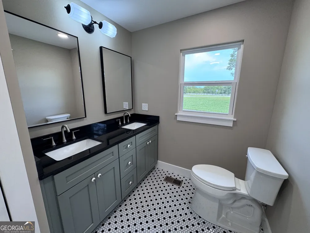 2808 Ga Highway 117 Cadwell, GA 31009