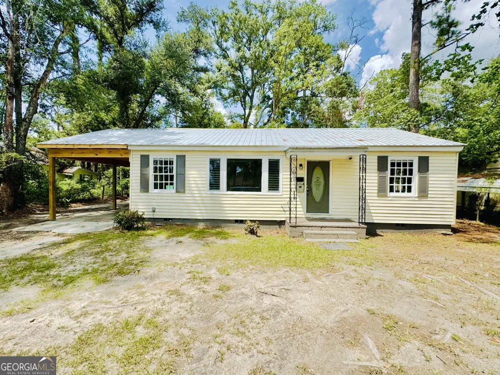 708 Lakeland AVE Valdosta, GA 31602