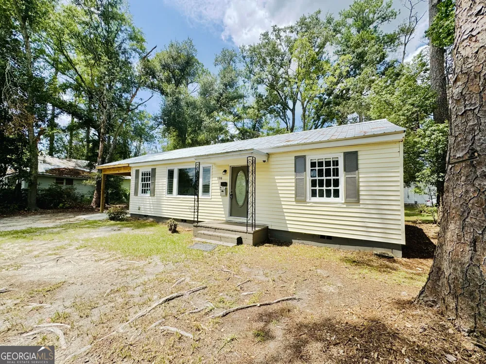 708 Lakeland AVE Valdosta, GA 31602
