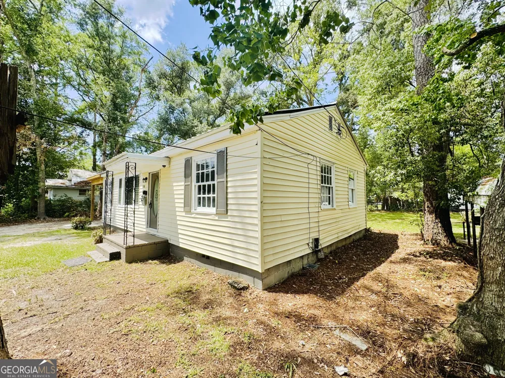 708 Lakeland AVE Valdosta, GA 31602