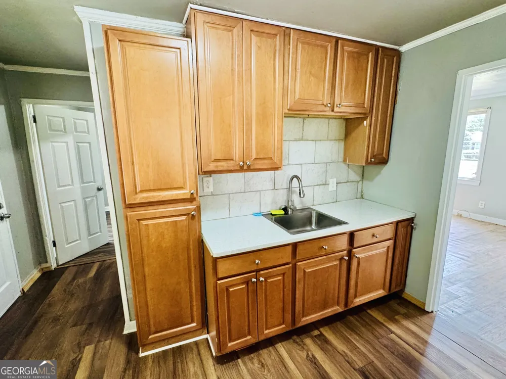 708 Lakeland AVE Valdosta, GA 31602