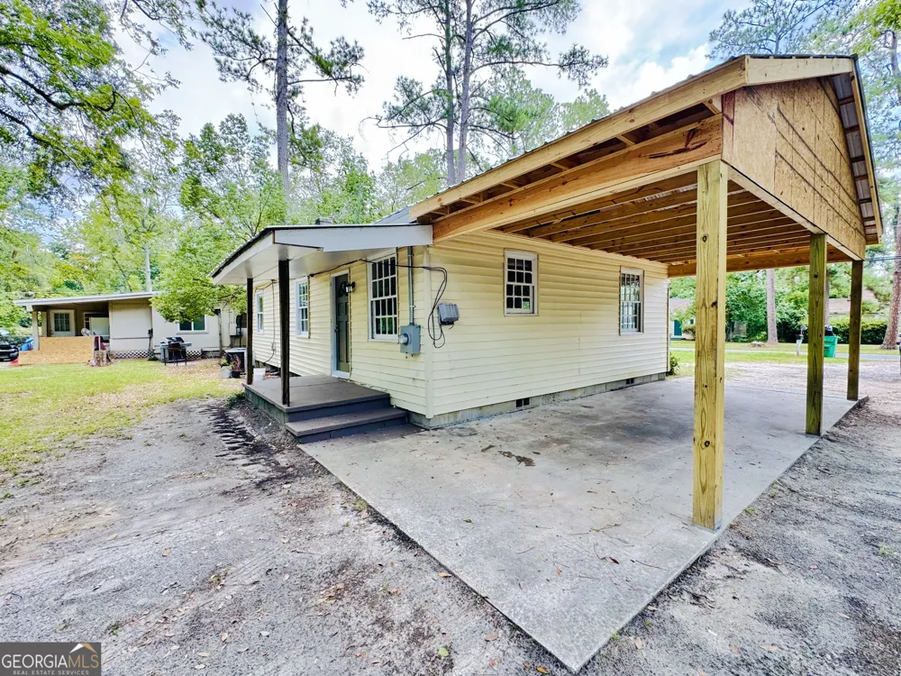 708 Lakeland AVE Valdosta, GA 31602