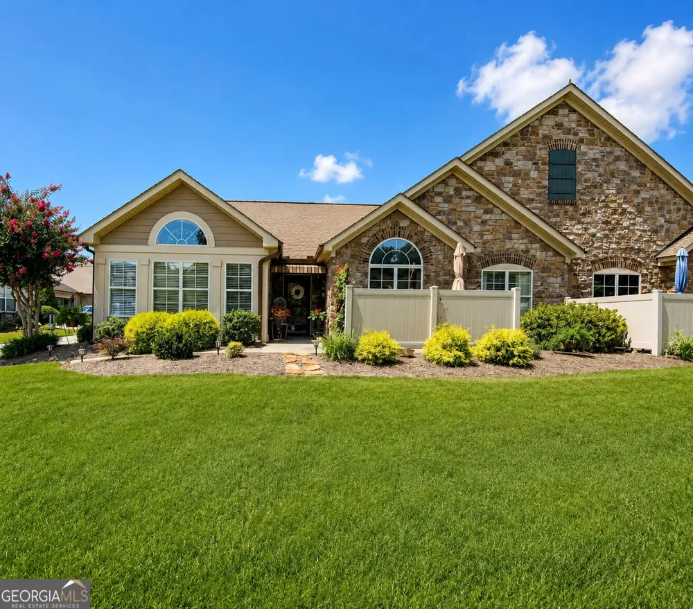 1663 Sedgefield DR Ooltewah, TN 37363